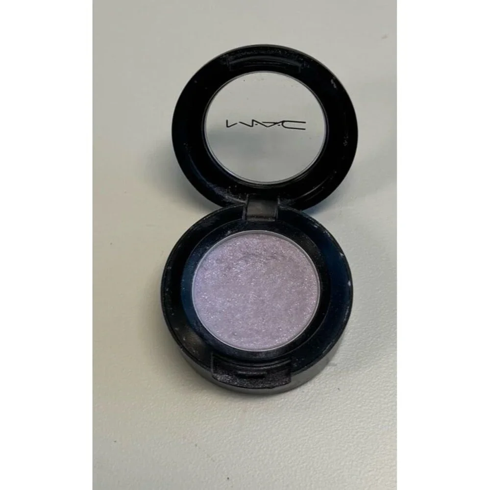 MAC Eyeshadow Humblebrag Frost Icy Metallic Lilac 1.5g/.05oz Full Size